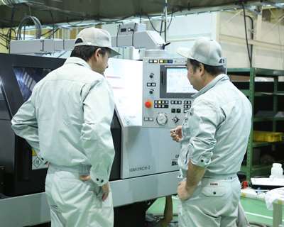岡本工作機械製作所・アフターメンテナンス・一貫生産体制